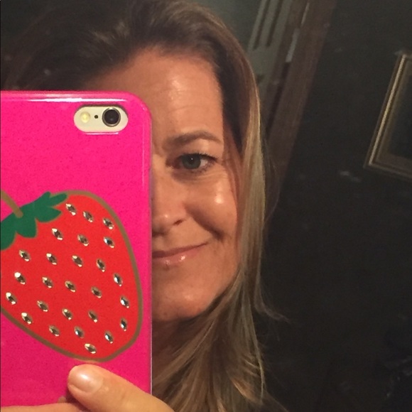 Meet your Posher, Laura - Picture 8 of 16